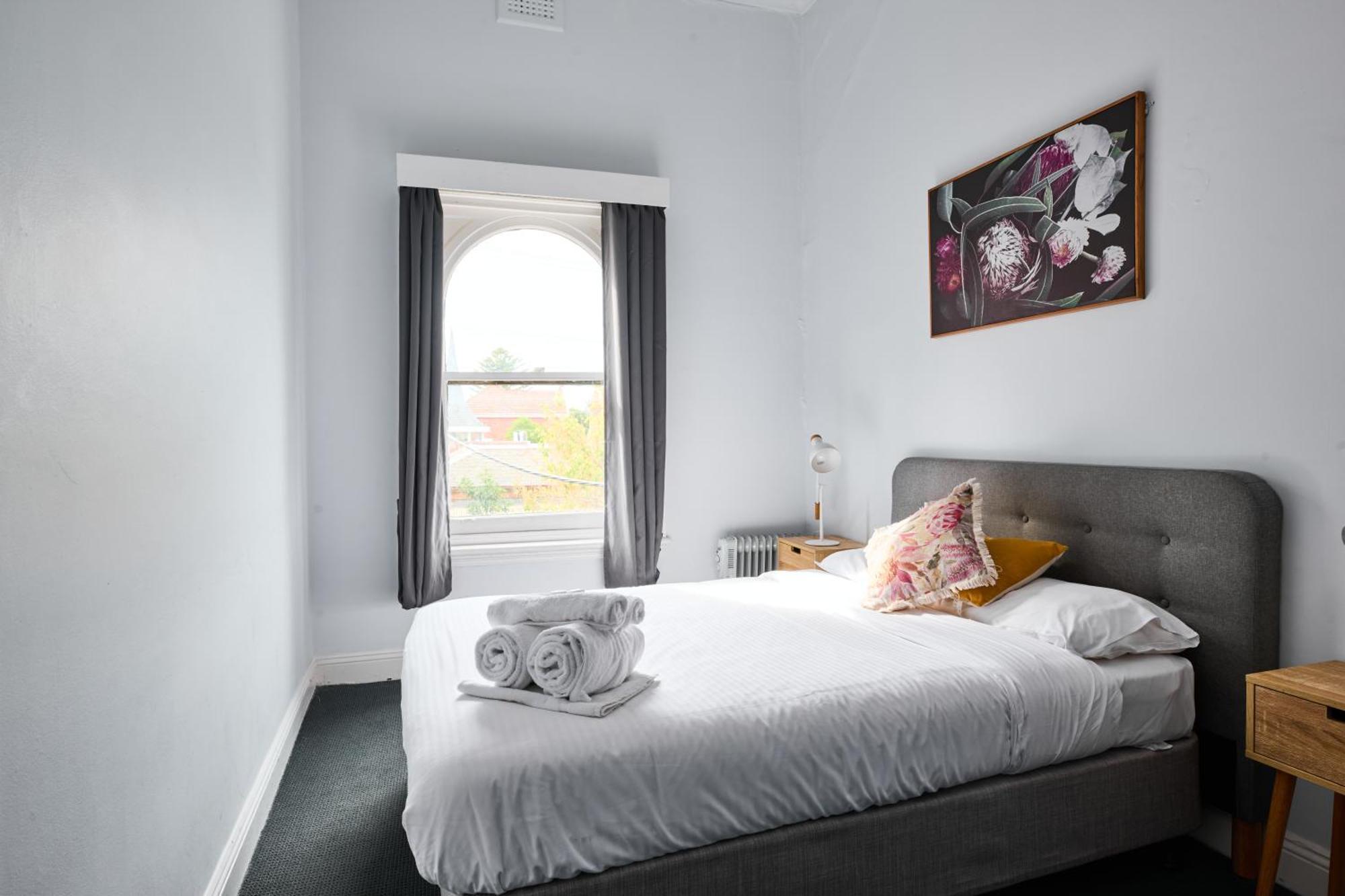 College Lawn Hotel Melbourne Bagian luar foto