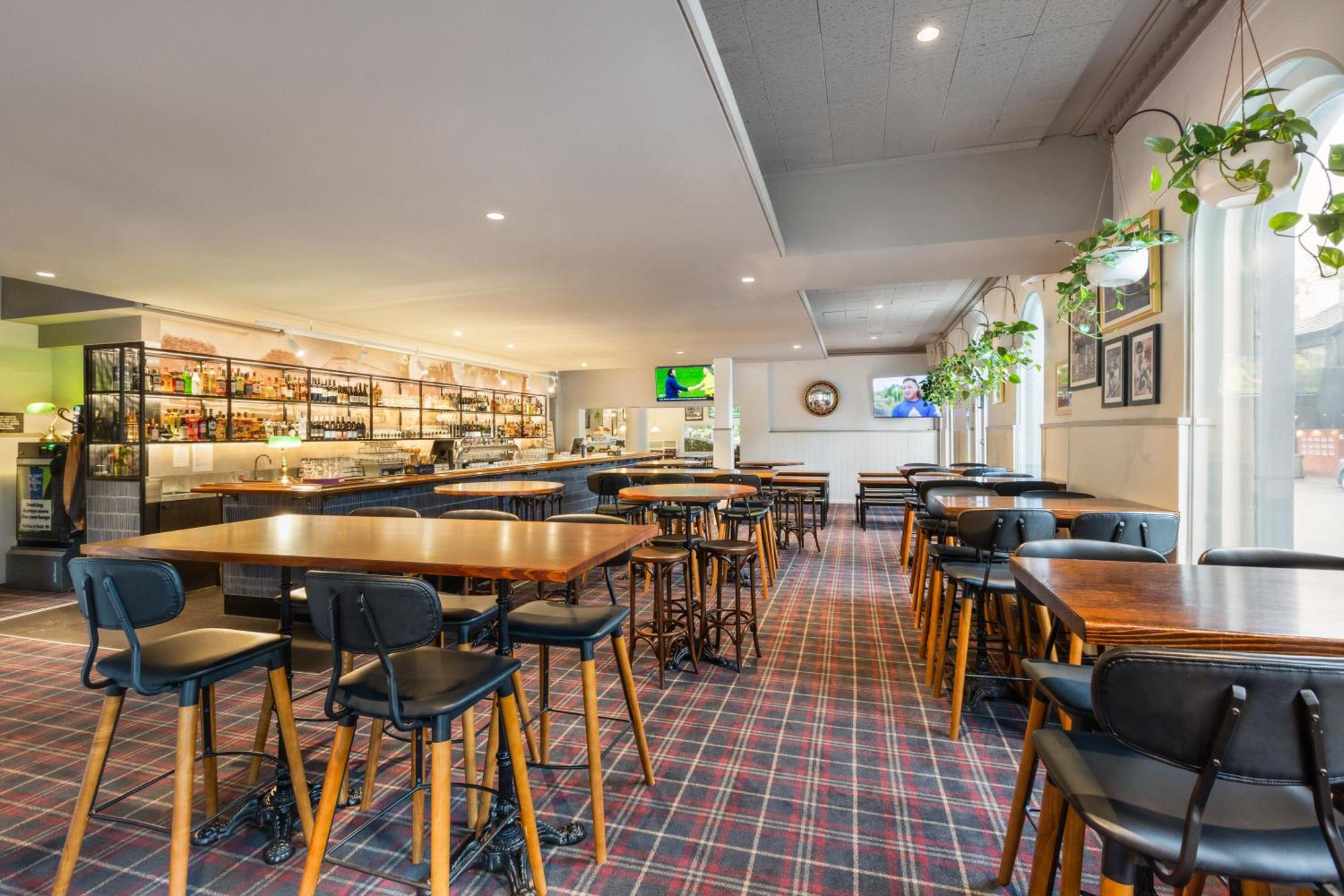 College Lawn Hotel Melbourne Bagian luar foto